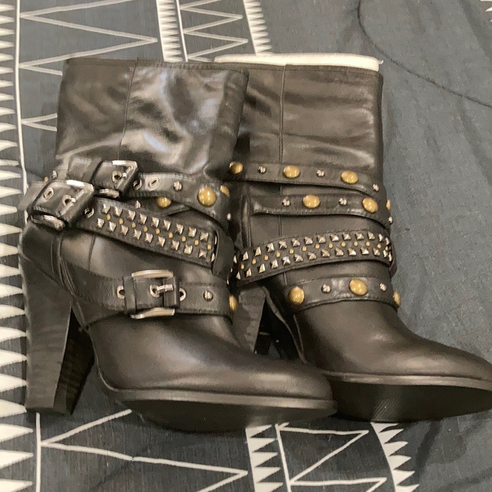 Ankle boots.